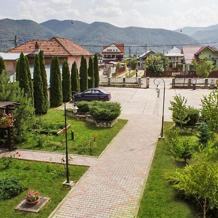 Pensiunea Roua Piatra Neamţ Exterior foto