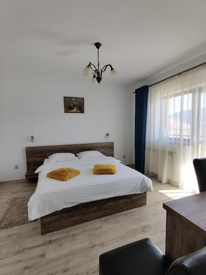 Pensiunea Roua Piatra Neamţ Exterior foto