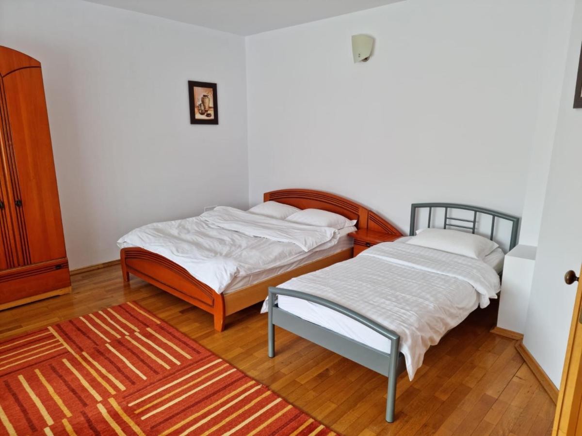 Pensiunea Roua Piatra Neamţ Exterior foto