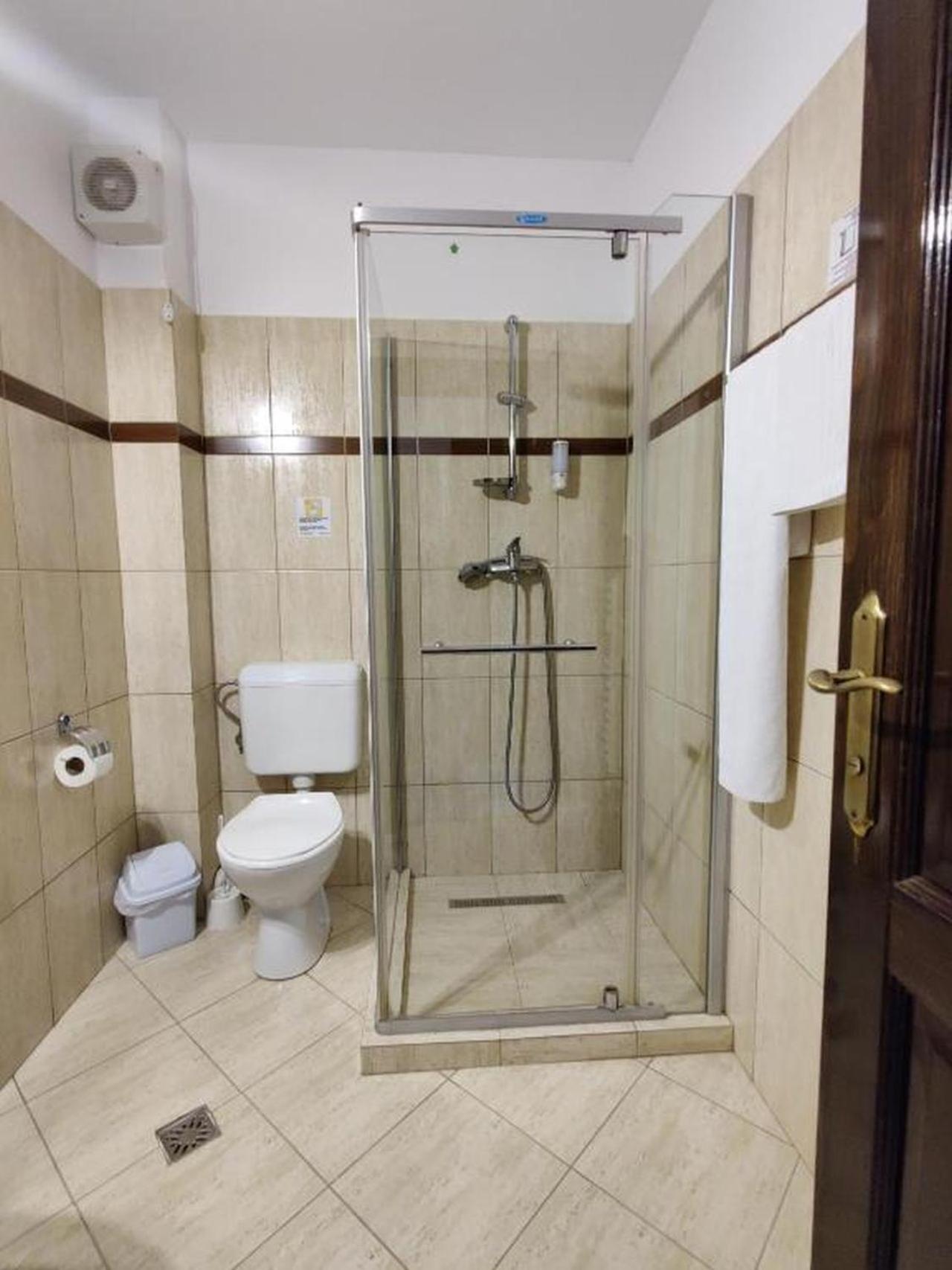 Pensiunea Roua Piatra Neamţ Exterior foto