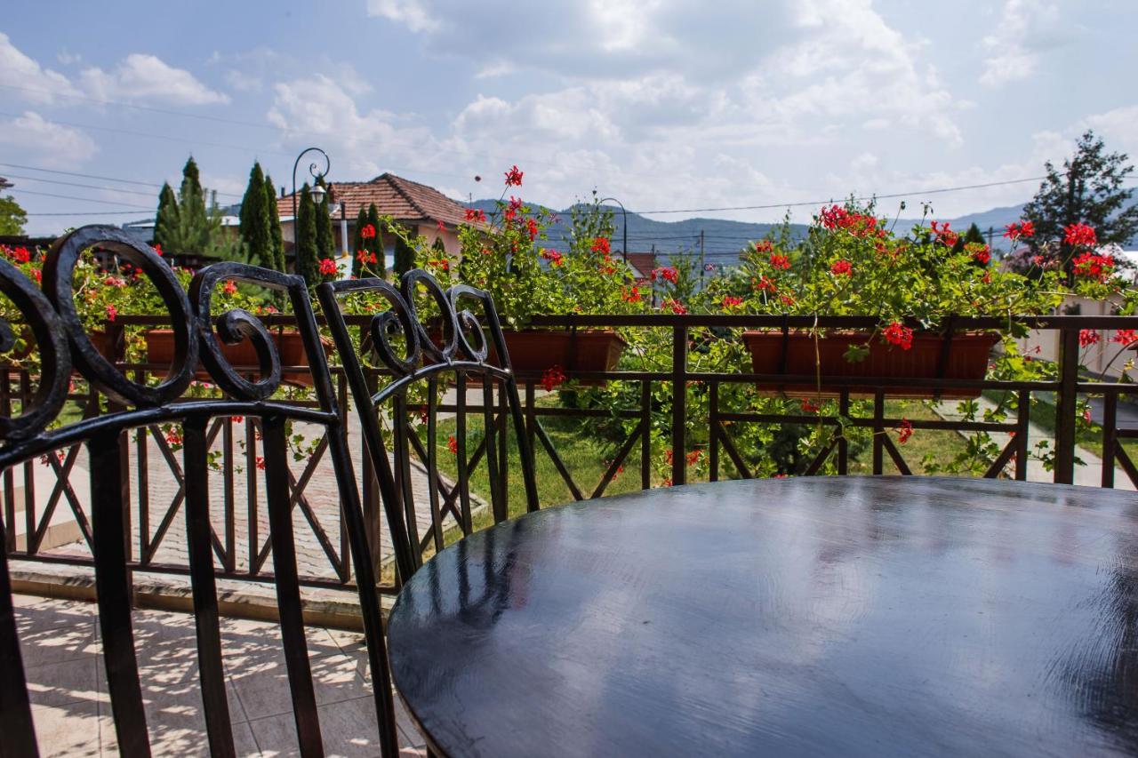 Pensiunea Roua Piatra Neamţ Exterior foto