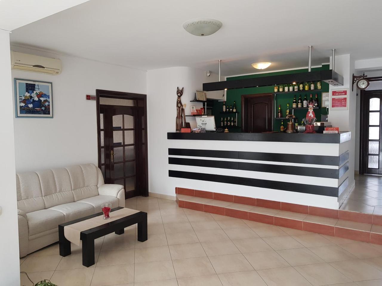 Pensiunea Roua Piatra Neamţ Exterior foto