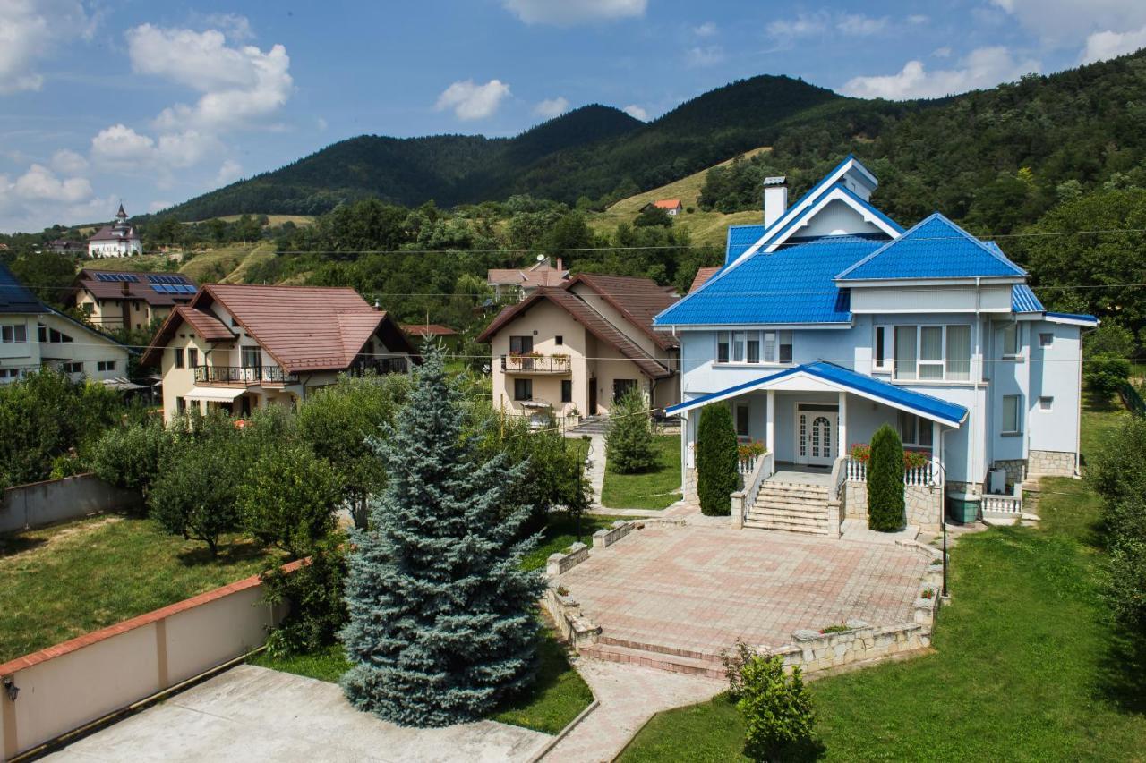 Pensiunea Roua Piatra Neamţ Exterior foto