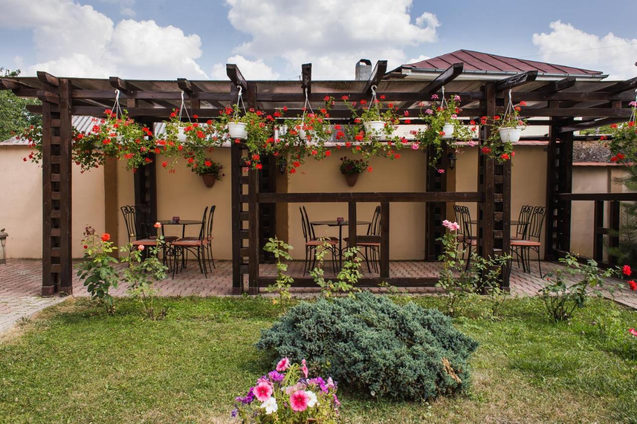 Pensiunea Roua Piatra Neamţ Exterior foto