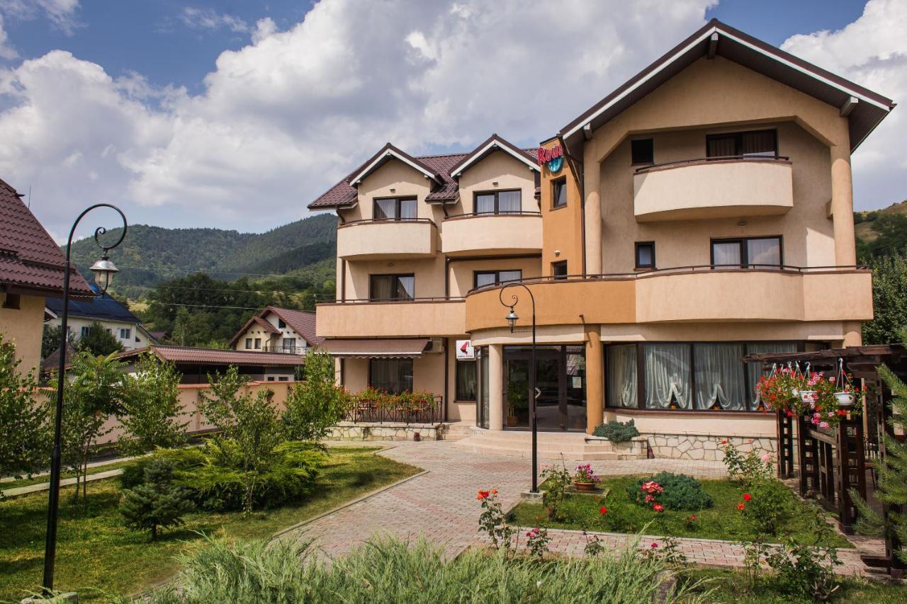 Pensiunea Roua Piatra Neamţ Exterior foto